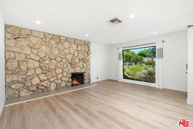 14357 Collins Street, Sherman Oaks CA: https://media.crmls.org/mediaz/b4e9e038-7f91-41ef-91cb-635a8649c46e.jpg