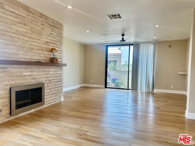 8828 Pershing Drive, Playa del Rey CA: https://media.crmls.org/mediaz/b4eaaf0e-2f31-4572-8c9c-6ee6ee1b1153.jpg