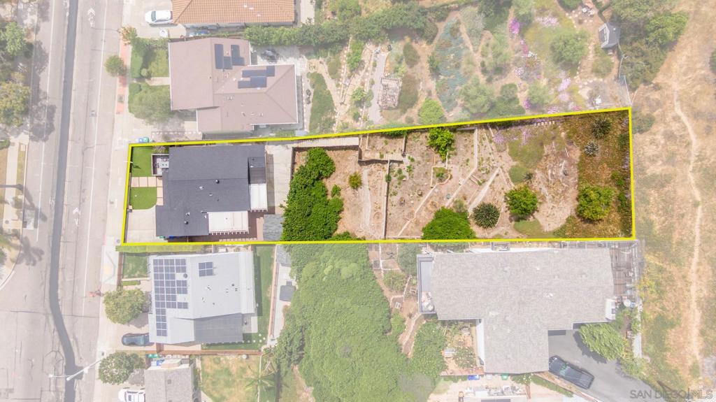 1880 Catalina Blvd - photo 8