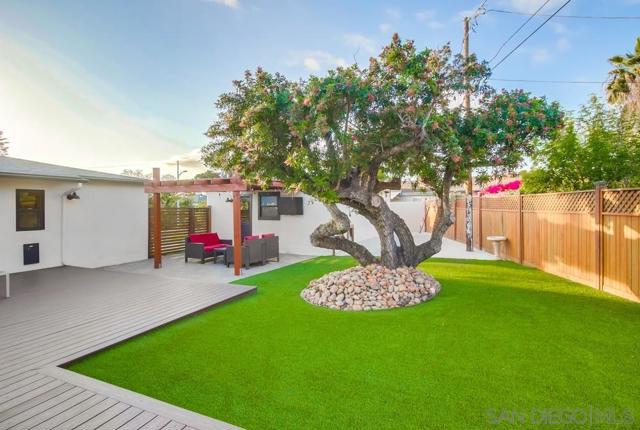 4471 Rolando Blvd, San Diego CA: https://media.crmls.org/mediaz/b4eb7d69-961c-4253-a817-e0a5dddfe9c8.jpg