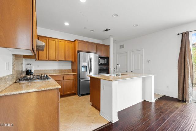 Detail Gallery Image 13 of 39 For 511 Nile River Dr, Oxnard,  CA 93036 - 4 Beds | 4 Baths