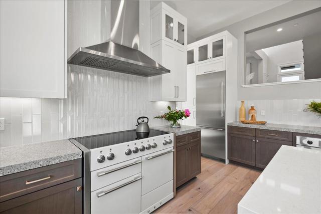 115 Wika Ranch Court, Redwood City CA: https://media.crmls.org/mediaz/b4ed02c2-03de-4b8a-bd18-be45e7189377.jpg