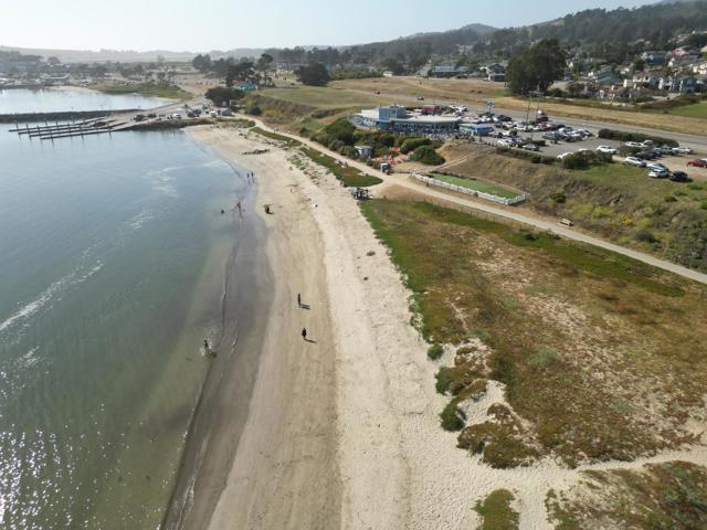 4100 Cabrillo Highway, Half Moon Bay CA: https://media.crmls.org/mediaz/b4ed1d87-f3da-4211-9e29-a3d271af23e8.jpg