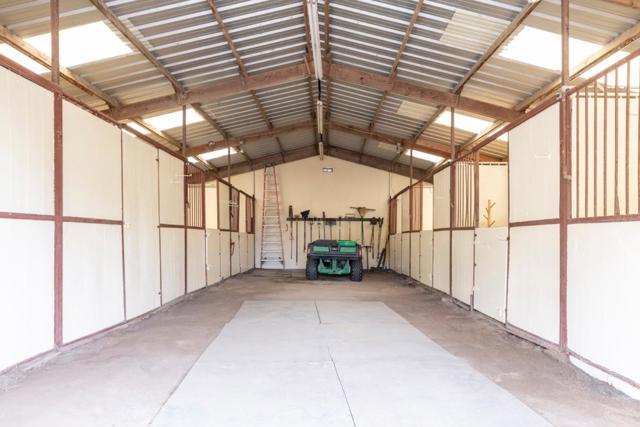 515 Bean Hollow Road, Pescadero CA: https://media.crmls.org/mediaz/b4ed2fbc-2526-42ca-b605-d907376e70bc.jpg