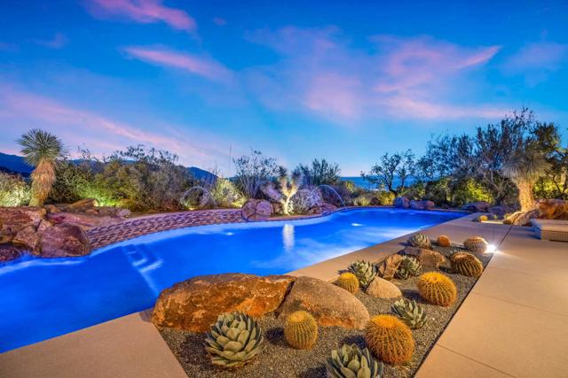 50741 Desert Arroyo Trail, Indian Wells CA: https://media.crmls.org/mediaz/b4ed31bd-8949-4672-b88e-8894492dde3d.jpg