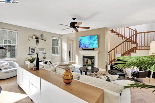 1166 Taraya Terrace, Hercules CA: https://media.crmls.org/mediaz/b4eda554-58fe-4c36-bb45-70c35734133d.jpg