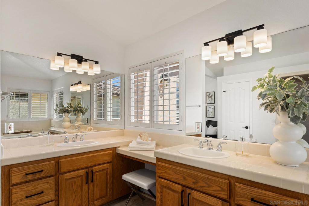 MLS #250034584SD img 36