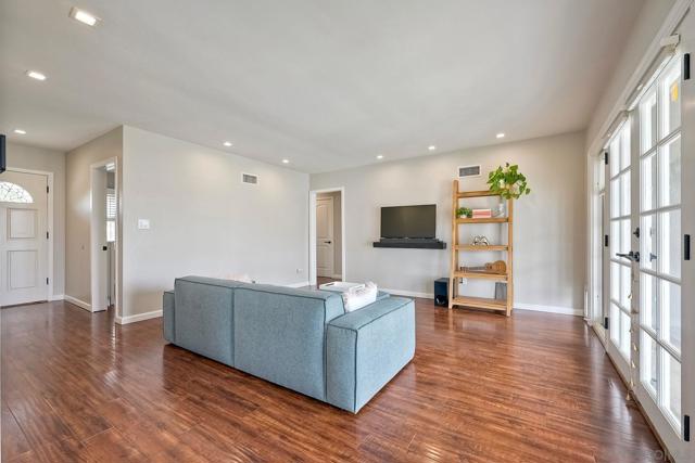 5027 Rodman Ave, San Diego CA: https://media.crmls.org/mediaz/b4edef89-13c0-442f-83a8-edd5c1f1f6e7.jpg