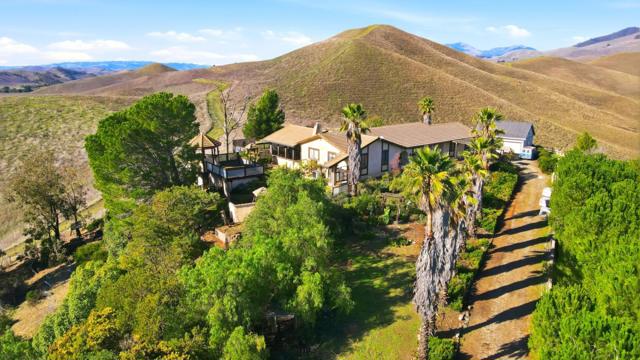 9019 Doubletree Lane,  CA: https://media.crmls.org/mediaz/b4ee7b60-9815-4648-99d5-4d782bf7f631.jpg