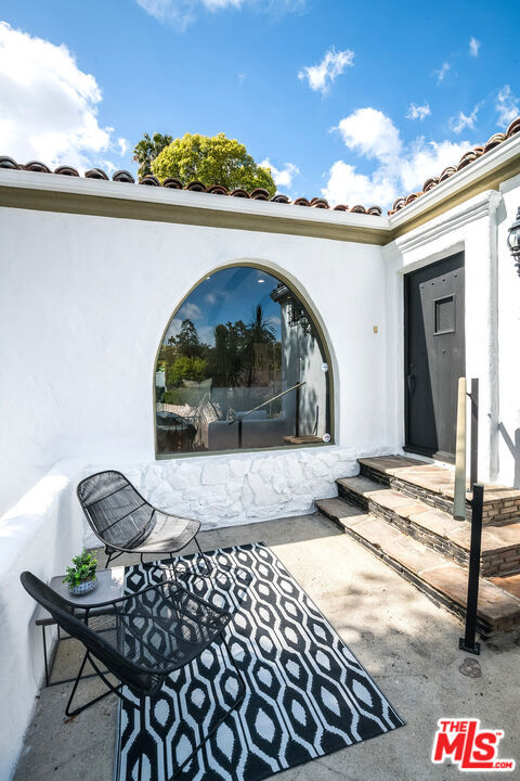 3137 Lindo Street, Los Angeles CA: https://media.crmls.org/mediaz/b4efdeab-3685-49f8-b5d1-250fa41c46a7.jpg