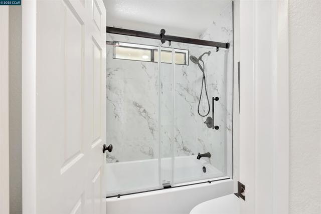 4 Benedita Pl, Moraga CA: https://media.crmls.org/mediaz/b4eff8de-d3f1-4eef-a528-8263b335725d.jpg