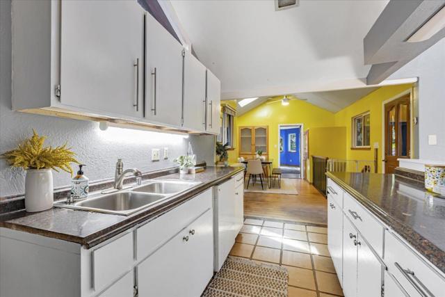 695 Creek Drive, Boulder Creek CA: https://media.crmls.org/mediaz/b4f07d9c-734b-4be5-b5a5-071467f2a124.jpg