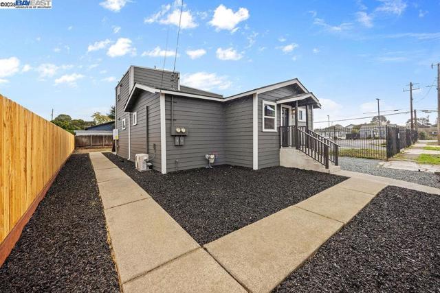 1520 4th st, Richmond CA: https://media.crmls.org/mediaz/b4f18f0f-5b07-4df2-bc08-c77833380c7b.jpg