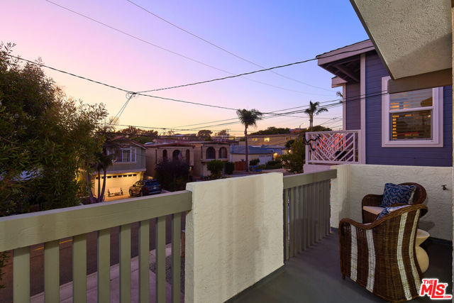 1746 Reed Street, Redondo Beach, California 90278, 3 Bedrooms Bedrooms, ,2 BathroomsBathrooms,Residential,For Sale,Reed,24448863