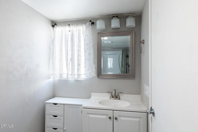 Detail Gallery Image 5 of 10 For 103 E Sierra Madre Bld #UNIT E,  Sierra Madre,  CA 91024 - 2 Beds | 2/1 Baths