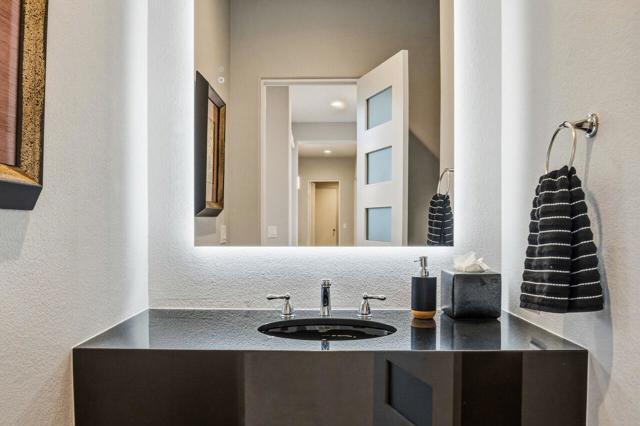 752 Mission Creek Drive, Palm Desert, CA 92211