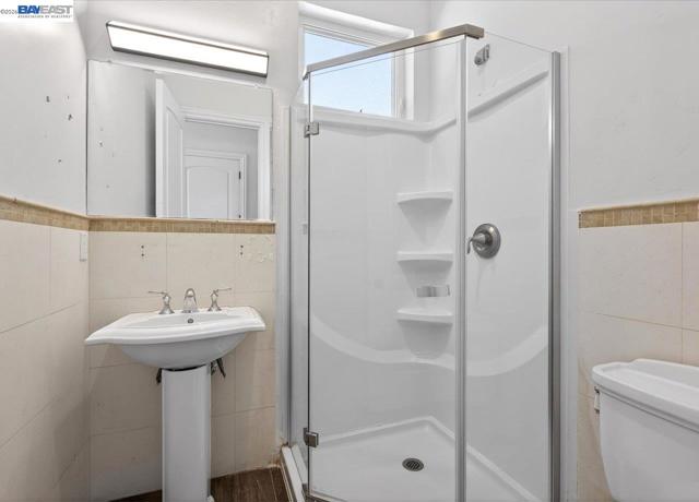 Image 45 of 60 For 920 Happy Valley Rd