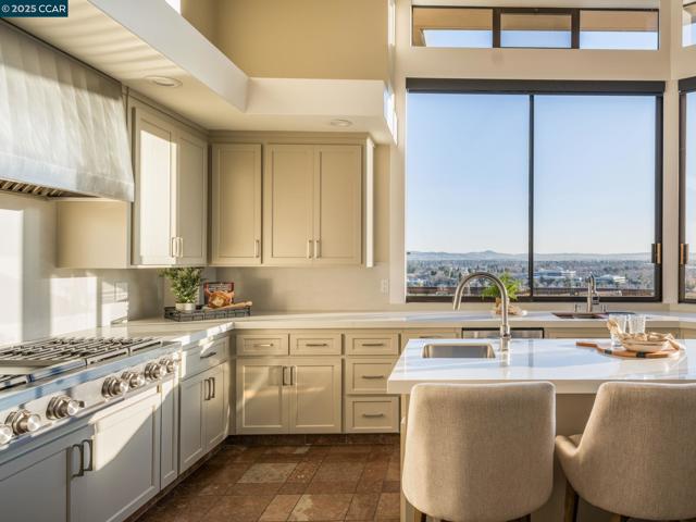 21 Deer Oaks Ct, Pleasanton CA: https://media.crmls.org/mediaz/b4f384af-019b-42dc-a492-a56f69bf250d.jpg