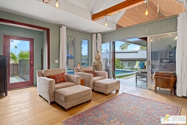 38613 Paradise Way, Cathedral City CA: https://media.crmls.org/mediaz/b4f3a163-a54c-4c5e-bec4-45a765f839ec.jpg
