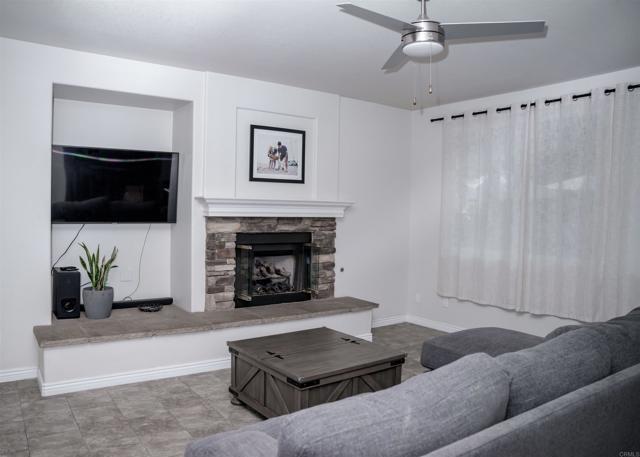 2361 Paseo Los Gatos, Chula Vista CA: https://media.crmls.org/mediaz/b4f3bd08-ecd9-45d7-8fc3-6b0f7f97291a.jpg