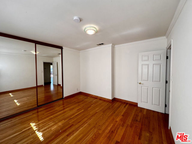 4337 Prospect Avenue, Los Angeles CA: https://media.crmls.org/mediaz/b4f41e3a-771d-4e80-a3f7-dfc06317d771.jpg