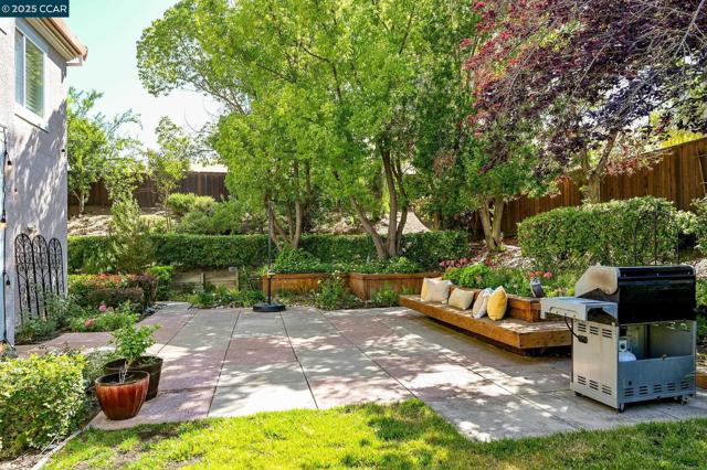 125 Coriander Ct, San Ramon CA: https://media.crmls.org/mediaz/b4f45585-8098-4654-9399-7d263dae1df8.jpg