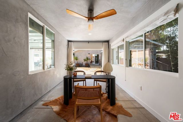 5627 Lemp Avenue, North Hollywood CA: https://media.crmls.org/mediaz/b4f4f965-fb03-4547-8faa-8339c488c553.jpg