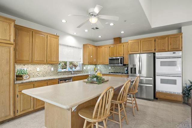 Image 14 of 50 For 1918 Cresthaven Drive
