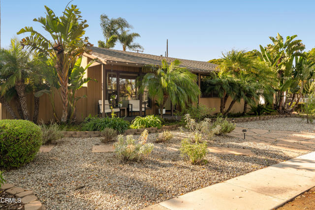 379 Rancho Drive, Ventura CA: https://media.crmls.org/mediaz/b4f57356-eefb-4455-a6fc-027e1ce55fe5.jpg