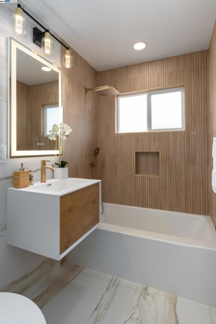 3742 Savannah Rd, Fremont CA: https://media.crmls.org/mediaz/b4f5af78-8132-45f0-bf04-fee24fa8d165.jpg