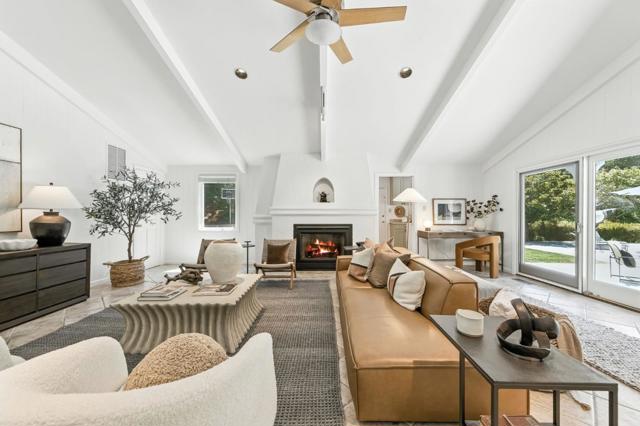 2530 Skyfarm Drive, Hillsborough CA: https://media.crmls.org/mediaz/b4f64384-3c90-4ea9-a23c-bffb40ff693d.jpg