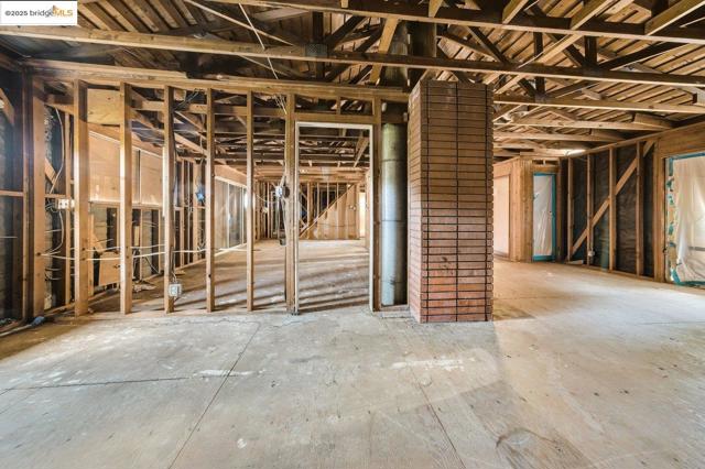 11201 Lochard Street, Oakland CA: https://media.crmls.org/mediaz/b4f68b78-ab6b-4817-9e4a-748b3aab473a.jpg