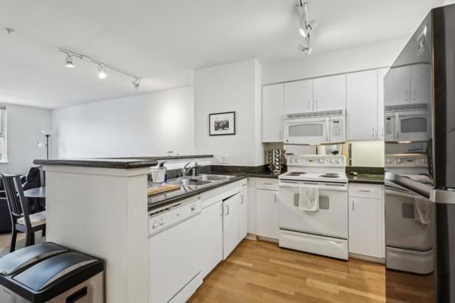 8200 Oceanview Terrace, San Francisco CA: https://media.crmls.org/mediaz/b4f71ba4-1861-4e61-9298-334f3a565991.jpg