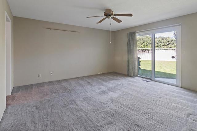 225 Rio Vista Drive, King City CA: https://media.crmls.org/mediaz/b4f7ac1d-92bf-4c4b-8594-65f319e6a290.jpg