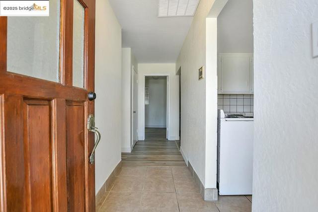 3026 El Monte Ct, Antioch CA: https://media.crmls.org/mediaz/b4f8561d-4da6-4324-be55-f15713beda4c.jpg