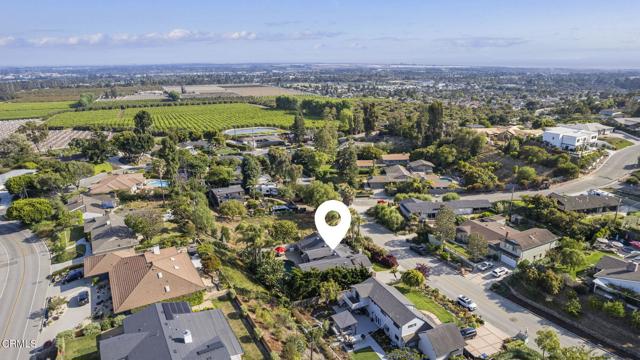 612 Via Arroyo, Ventura CA: https://media.crmls.org/mediaz/b4f88ebe-895c-4a41-a8b5-032fa5956de0.jpg