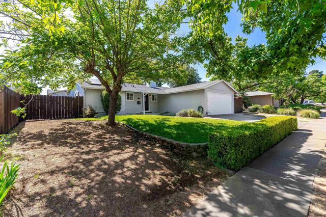 1337 Pennsylvania Blvd, Concord CA: https://media.crmls.org/mediaz/b4f8e14d-2081-4ba0-a88f-9f17fc91fc06.jpg