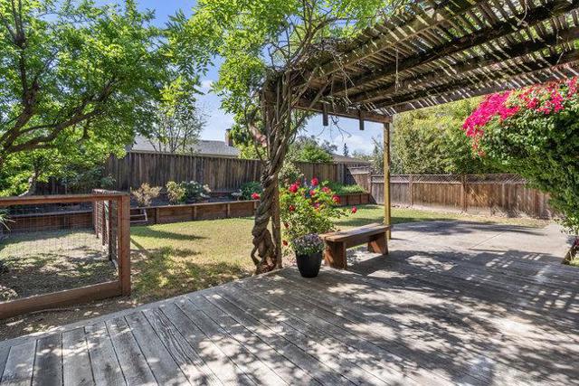 1272 Glacier Drive, Milpitas CA: https://media.crmls.org/mediaz/b4f8fe9d-2b93-480b-b415-fb64e58f8e3f.jpg