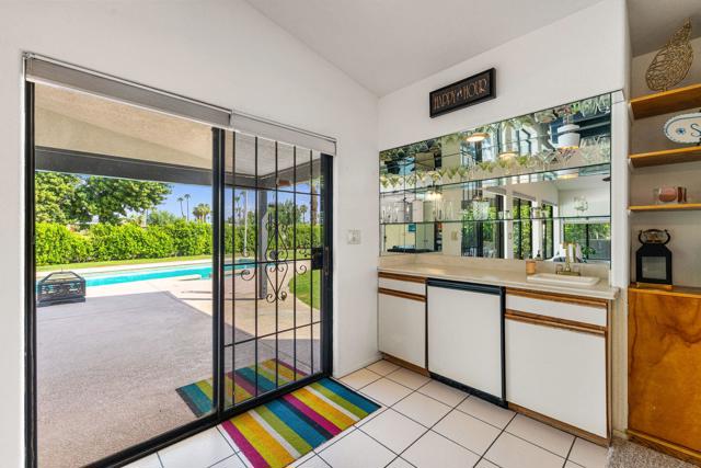 42905 Texas Avenue, Palm Desert CA: https://media.crmls.org/mediaz/b4f93406-a16b-4664-9957-31db14d37fcb.jpg