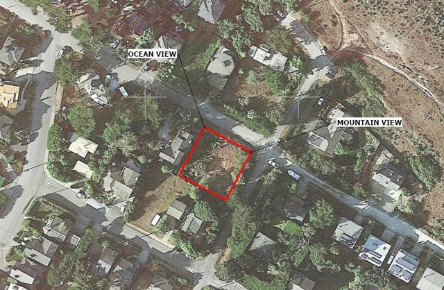 284 2nd Street, Montara CA: https://media.crmls.org/mediaz/b4fa472f-43a5-405d-b002-b4a38cbe4c0c.jpg