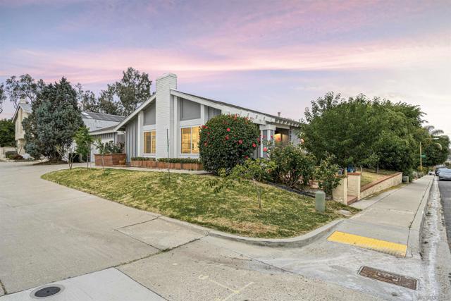 10671 Montego Dr, San Diego CA: https://media.crmls.org/mediaz/b4fb0c7e-3f6f-4f42-bb7b-6e649c3c18a2.jpg