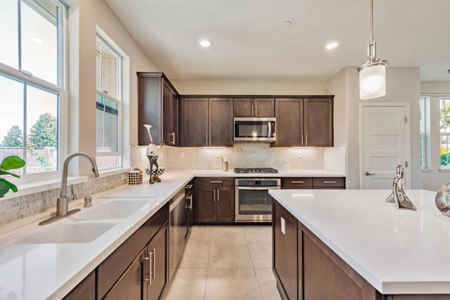 25899 Dollar Street, Hayward CA: https://media.crmls.org/mediaz/b4fb271f-1772-4678-be3e-4972ac0c4307.jpg