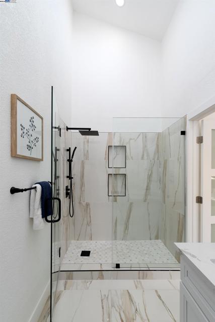 498 Via Royal, Walnut Creek CA: https://media.crmls.org/mediaz/b4fbab79-d7c0-45dd-9e29-10b67c088920.jpg