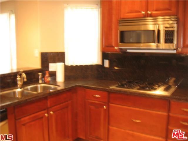 1135 S Rexford Drive, Los Angeles CA: https://media.crmls.org/mediaz/b4fc722e-3ef6-4ce7-a0be-edb8c5eb6aa5.jpg