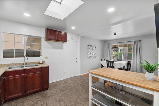 Detail Gallery Image 12 of 33 For 268 Sierra Way, Chula Vista,  CA 91911 - 3 Beds | 2 Baths