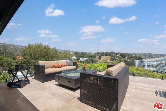 Drew Fenton | 17438 Revello Drive Pacific Palisades CA | MLS: 6728297