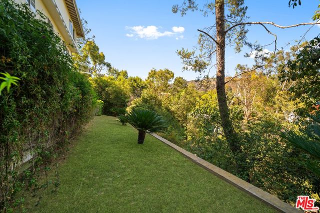 3162 Durand Drive, Los Angeles CA: https://media.crmls.org/mediaz/b4fcdbd1-5aa8-40ba-b5ff-49569c81164c.jpg