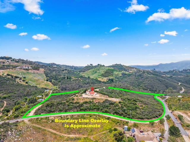 2389 Eric Road, Fallbrook CA: https://media.crmls.org/mediaz/b4fcf6ae-4675-451e-a9a3-786326ec60a9.jpg