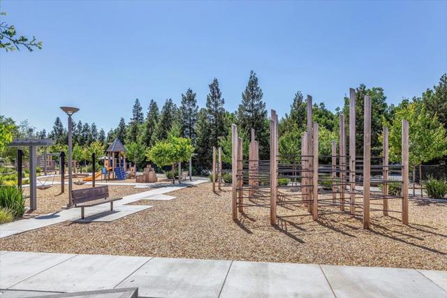 5736 Vibrant Loop, San Jose CA: https://media.crmls.org/mediaz/b4fcf764-6c7d-4d5f-9b97-3a7c021cf948.jpg