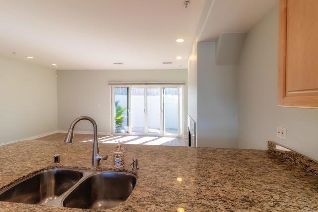 Detail Gallery Image 6 of 58 For 1602 S Pacific St #175,  Oceanside,  CA 92054 - 3 Beds | 3/1 Baths